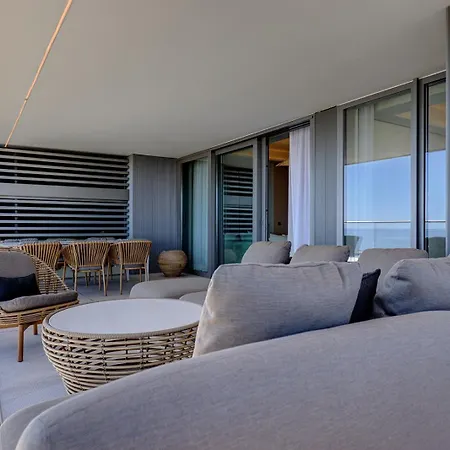 Luxury Front 2 Bed In Towers דירה *
