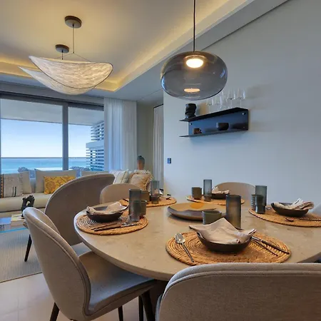 Luxury Front 2 Bed In Towers 公寓 *