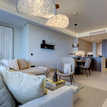Luxury Front 2 Bed In Towers 马拉加